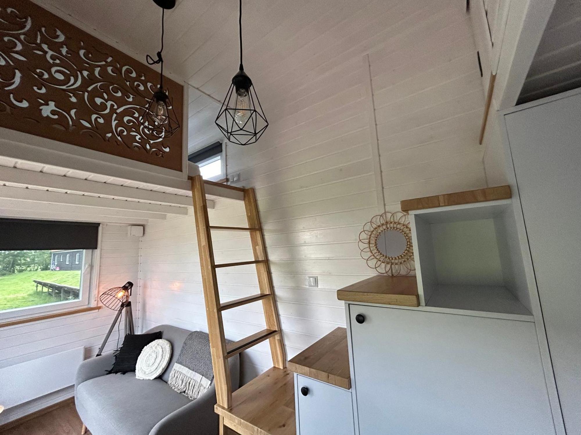 T'Hus Bed & Breakfast Katlijk Exteriör bild