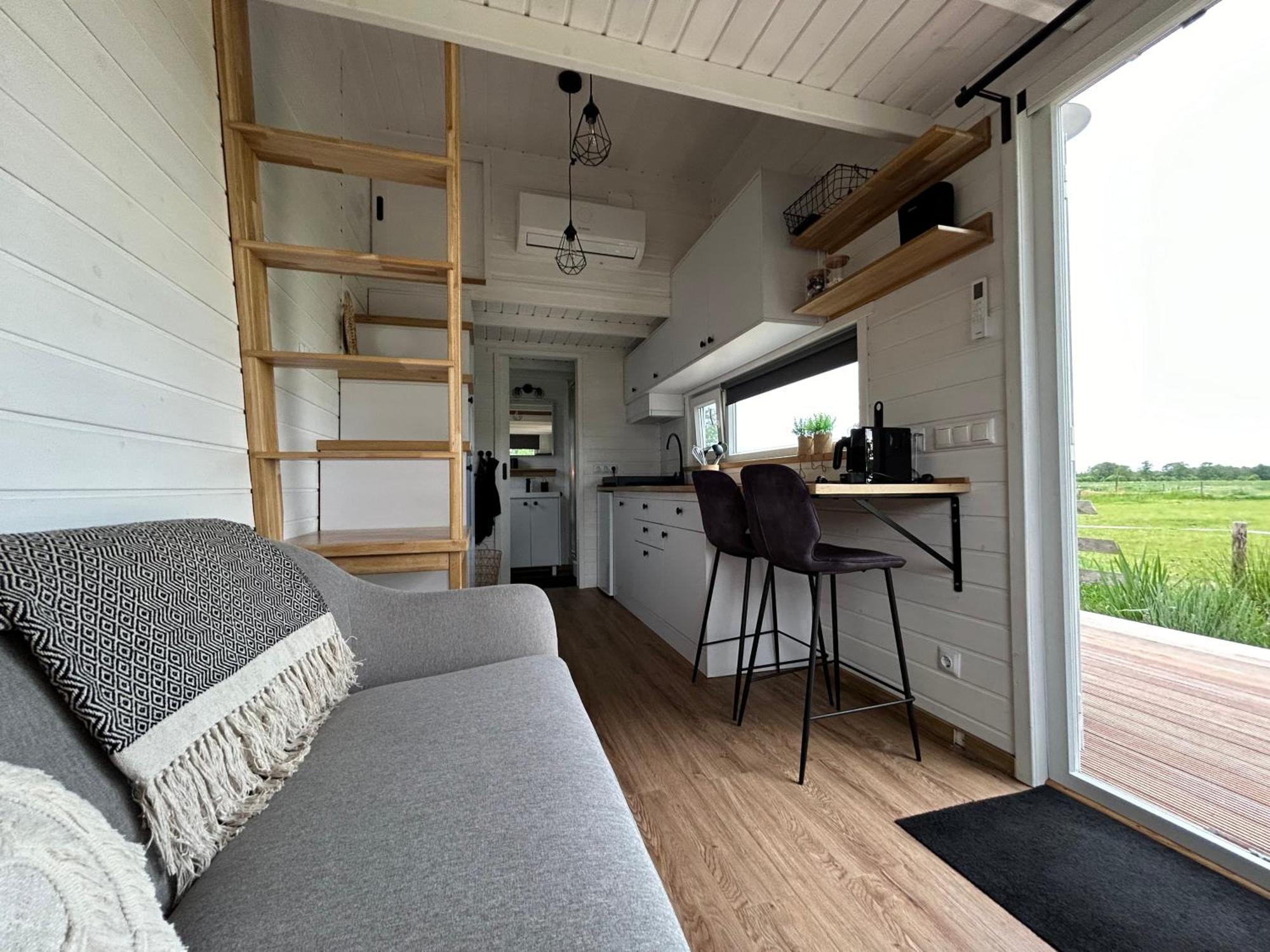 T'Hus Bed & Breakfast Katlijk Exteriör bild