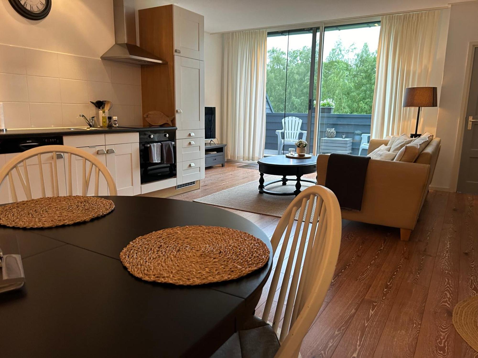 T'Hus Bed & Breakfast Katlijk Exteriör bild