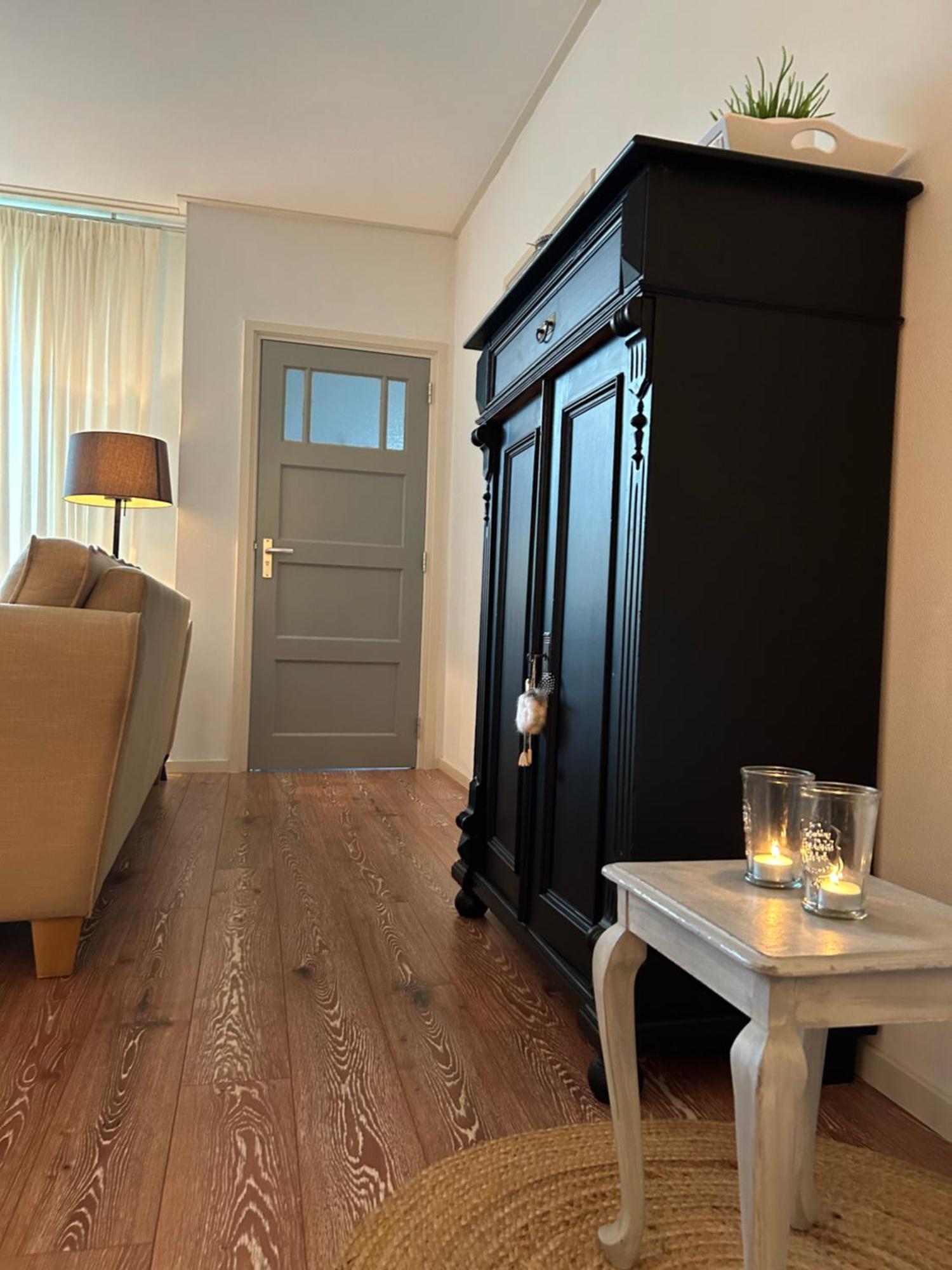 T'Hus Bed & Breakfast Katlijk Exteriör bild