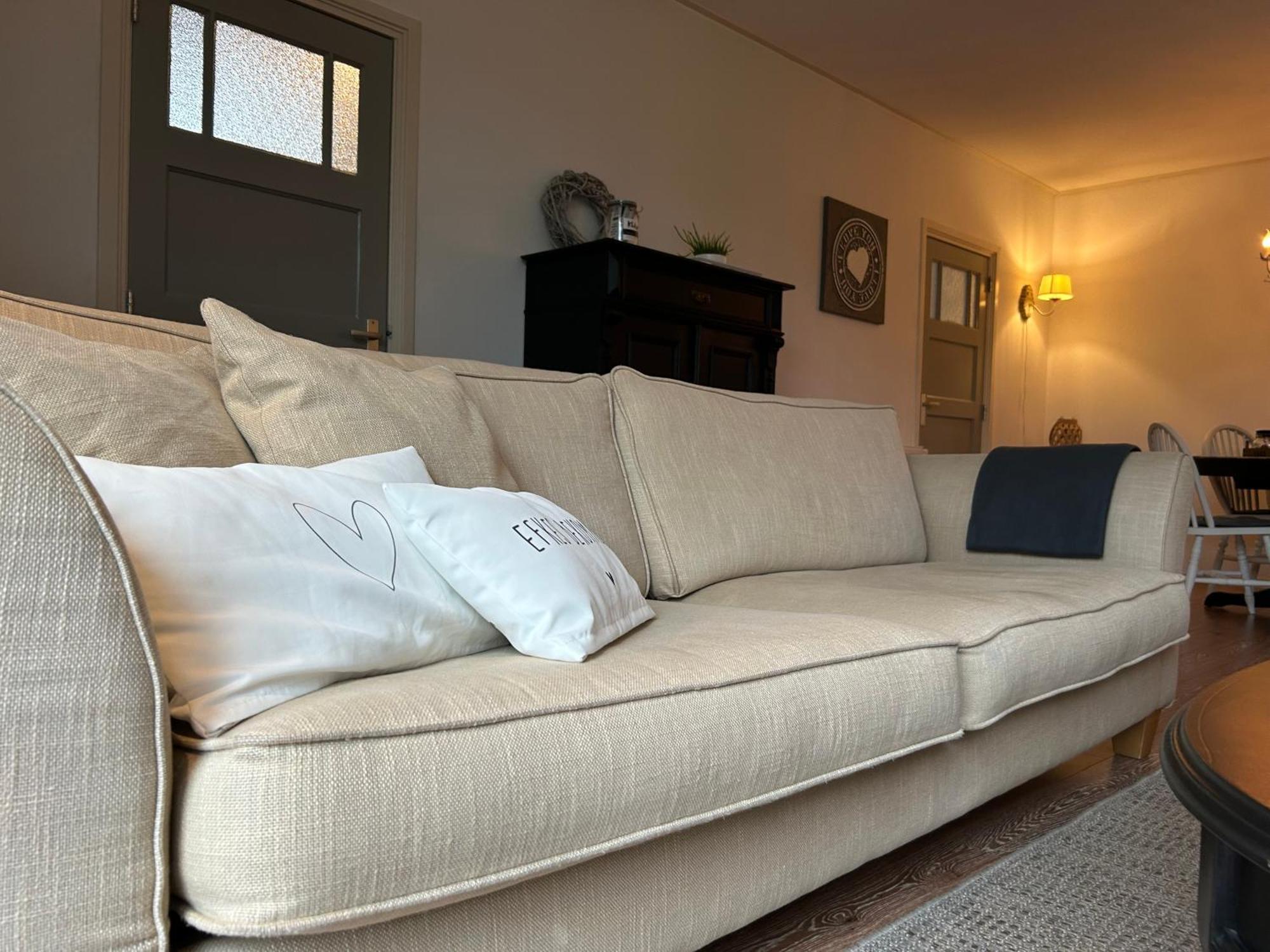 T'Hus Bed & Breakfast Katlijk Exteriör bild